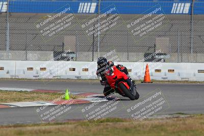 media/Nov-26-2022-Fastrack Riders (Sat) [[b001e85eef]]/Level 2/Session 3 Outside Turn 9/